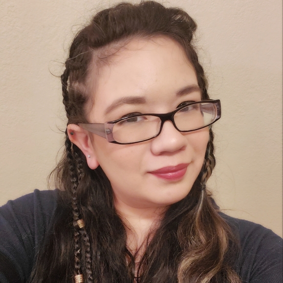 Meet your Posher, Leslie - Picture 2 of 4